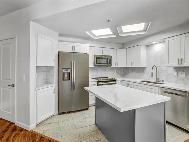 Photo - 655 Columbia St Unit 311