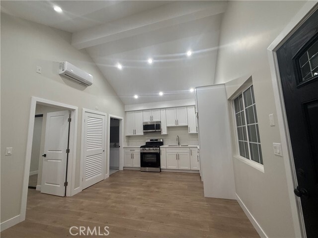 Building Photo - 8039 Allott Ave