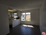 Photo - 1233 Tamarind Ave Unit 3