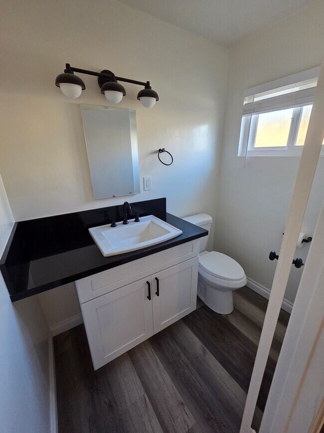 Photo - Two bedroom house for rent with garage