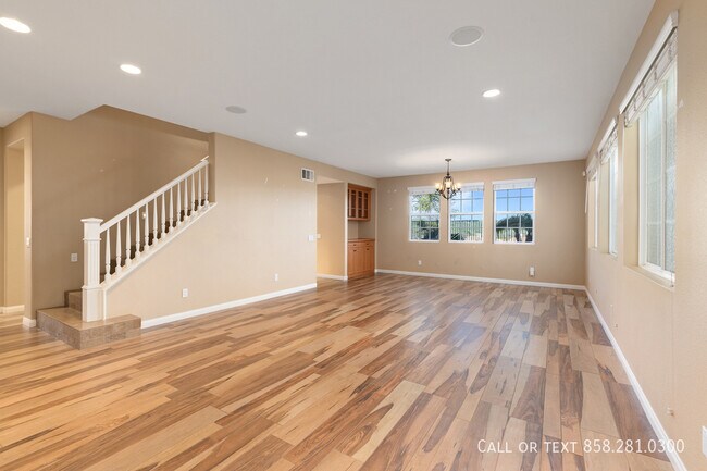 Photo - 1177 Parkview Dr