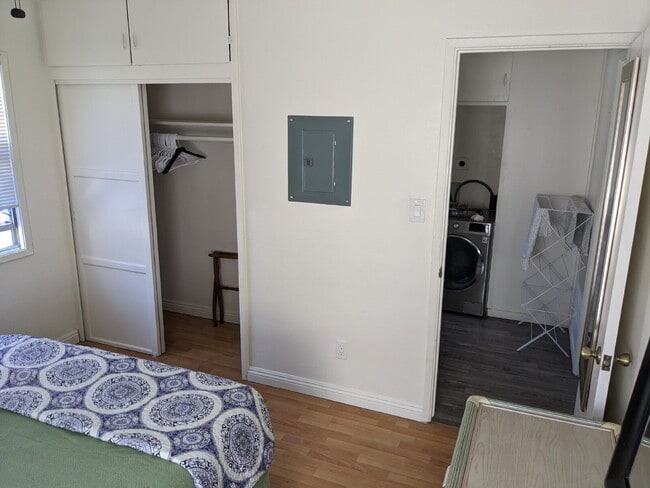 Beachy, Upgraded 1 Bed / 1 Bath – Just 49 ... - Beachy, Upgraded 1 Bed / 1 Bath – Just 49 ... Apartment