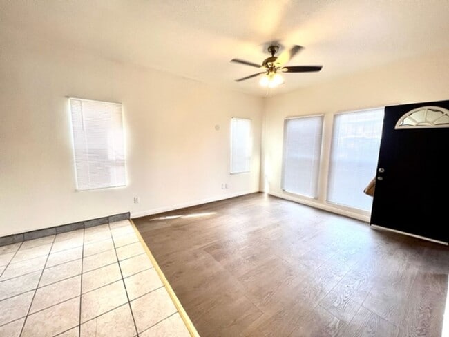 Photo - 1252 E 25th St Unit 1252