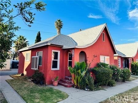 Building Photo - 270 W 9th St