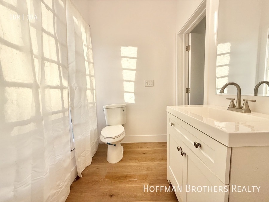 Photo - 1184 N Edgemont St