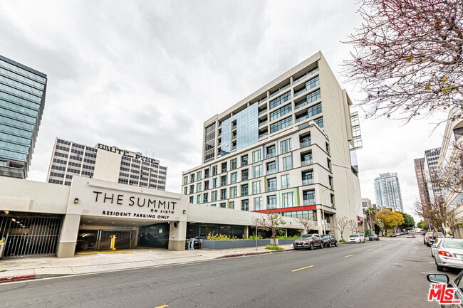 Photo - 3223 W 6th St Unit 806