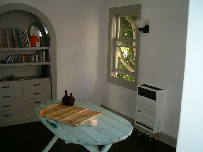 Dining area - 2213 Ocean Ave Unit 2215-C