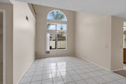 Photo - 7272 Foxcroft St