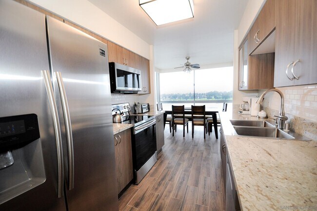 Photo - 1770 Avenida del Mundo Unit 706