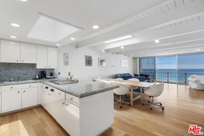 Photo - 11928 S Beach Club Way