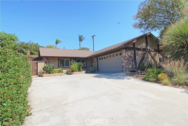 Building Photo - 711 Hacienda Dr Rental