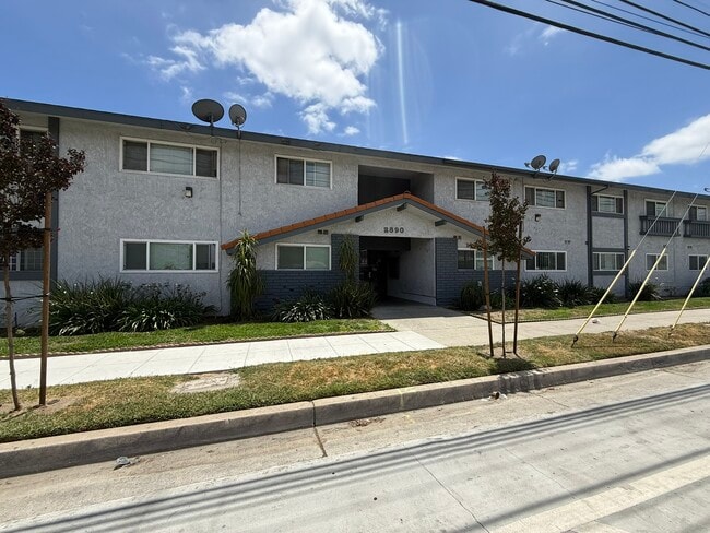 Building Photo - 2890 E Artesia Blvd Unit London Manor