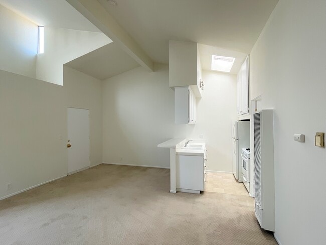 Photo - 3760 Kelton Ave Unit 3