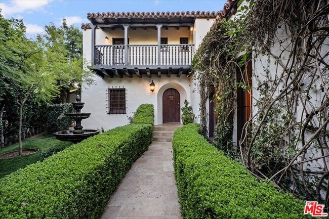 Building Photo - 1901 El Cerrito Pl