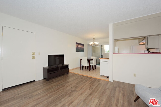 Photo - 3600 Bagley Ave Unit #210