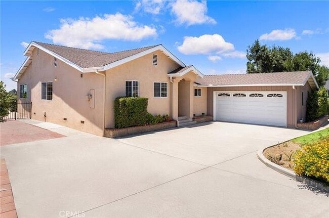 Photo - 1003 Langley Way