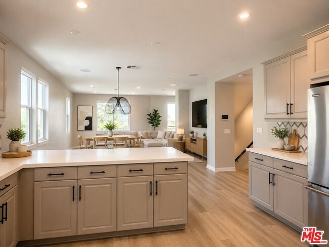 Photo - 756 Daniel Freeman Cir