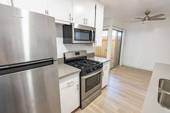 Photo - 3537 Clarington Ave