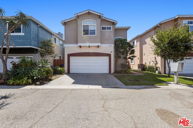 Photo - 2020 Penmar Ave House