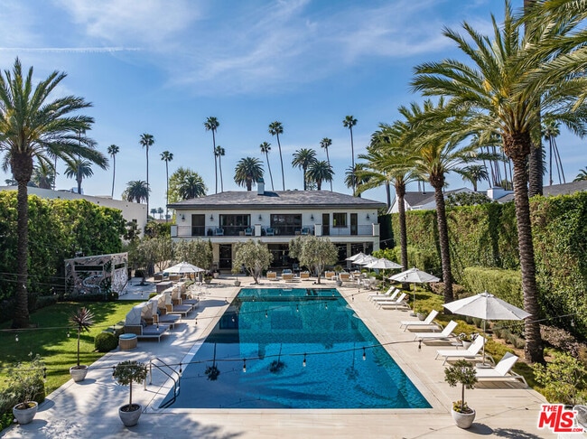 Building Photo - 618 N Beverly Dr