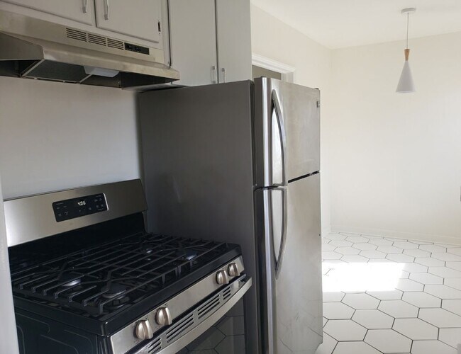 Photo - 4403 1/2 W. Exposition Blvd.