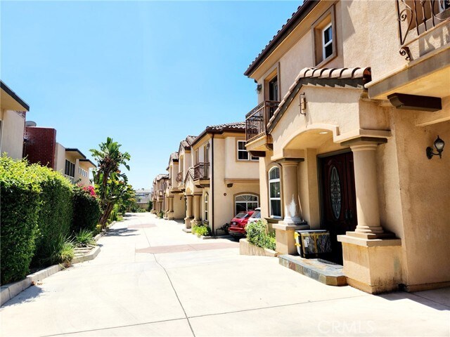 Photo - 1016 W Huntington Dr