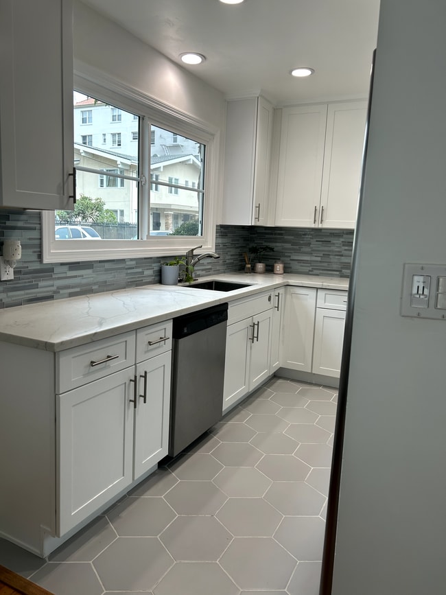 Photo - 901 E Ocean Blvd Unit 901