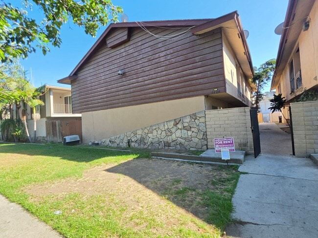 Building Photo - 3400 E Andy St Unit #3