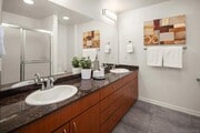 Photo - 300 W Beech St Townhome
