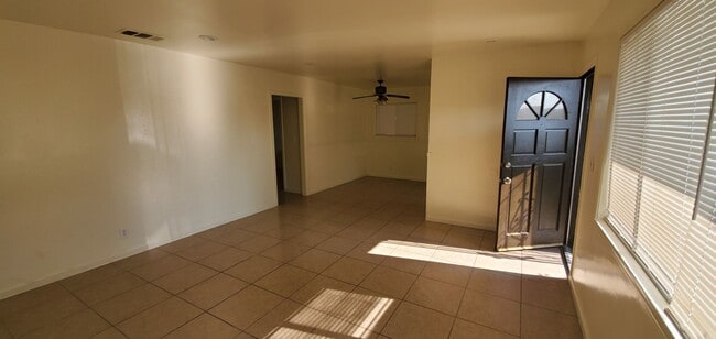 Photo - 4 Bedrooms, 2 Baths, Victorville Home in Tatum Track