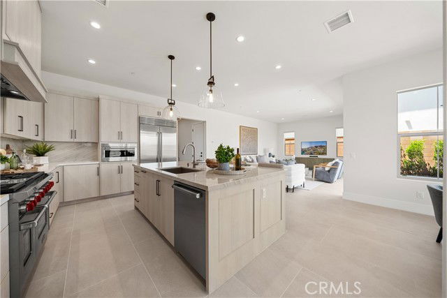 Building Photo - 122 Mossvine