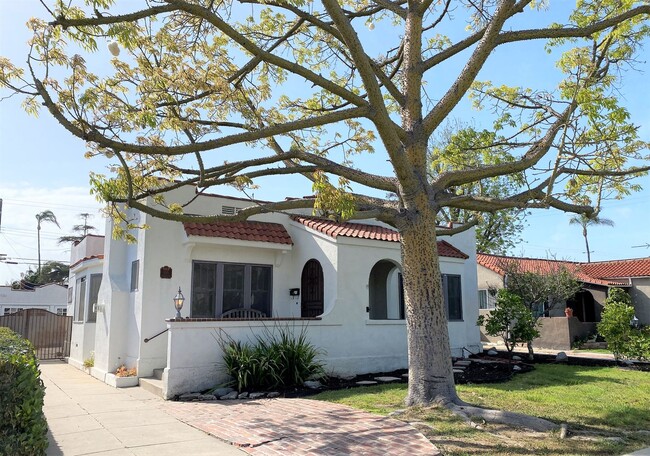Restored Spanish Style Wilshire Square Home - Restored Spanish Style Wilshire Square Home