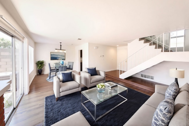 Photo - Beautiful 2 bedroom Irvine Townhome