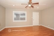 Photo - 1018 W G St