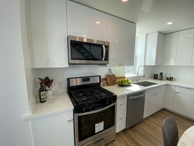 Photo - 4553 Saturn St Unit 4551 Saturn Street