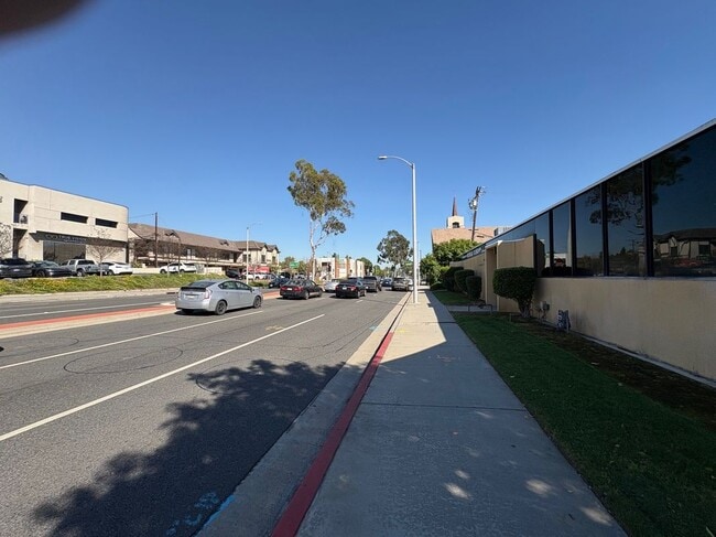 Photo - 1817 W Beverly Blvd