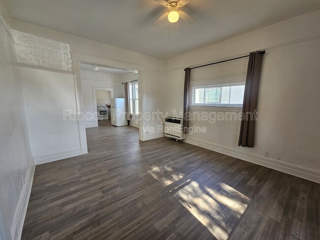 Building Photo - 127 S B St Unit 1