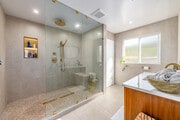 2BR, 2BA - 1000SF - Primary Bathroom - 1368 1/2 Yosemite Dr
