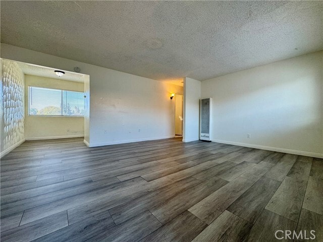 Building Photo - 13534 Ramona Blvd Unit E