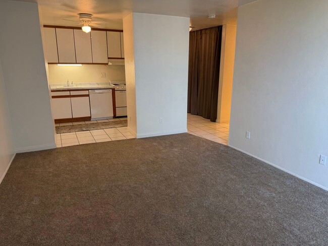 Building Photo - 3050 Rue D’Orleans