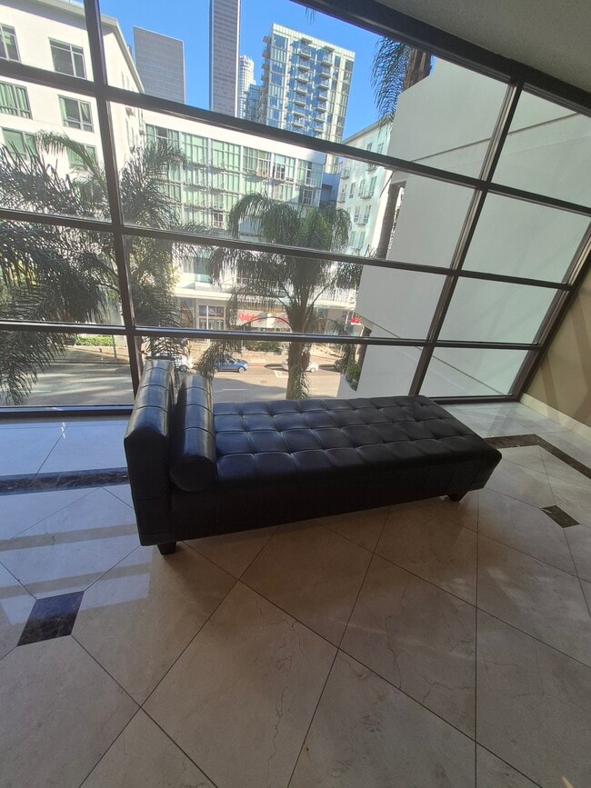 Photo - 600 W 9th St Unit 502