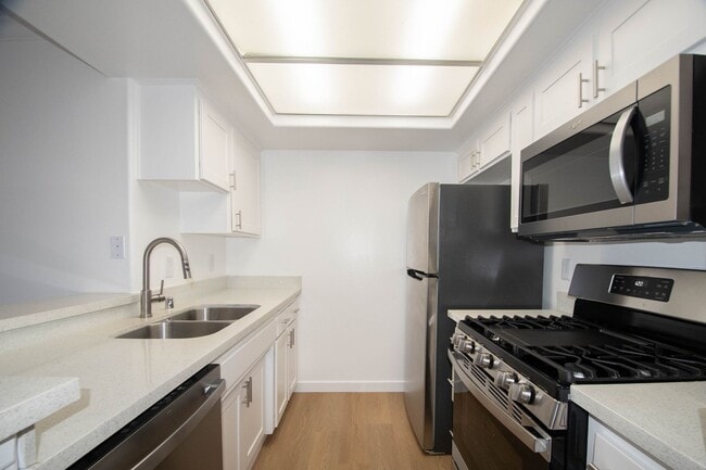 Photo - 6041 Fulton Ave Unit 102