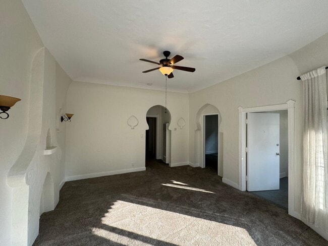 Photo - Welcome to Your New Home: Stunning Apartments in Orange St. Unit 6407 1/2 Orange St