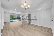 Photo - 1920 Oakwood Ave