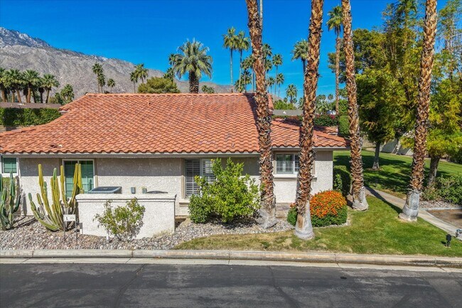 Photo - 2701 E Mesquite Ave Unit L54