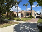 Private Driveway - 1248 S Rimpau Blvd Apartment Unit 1248