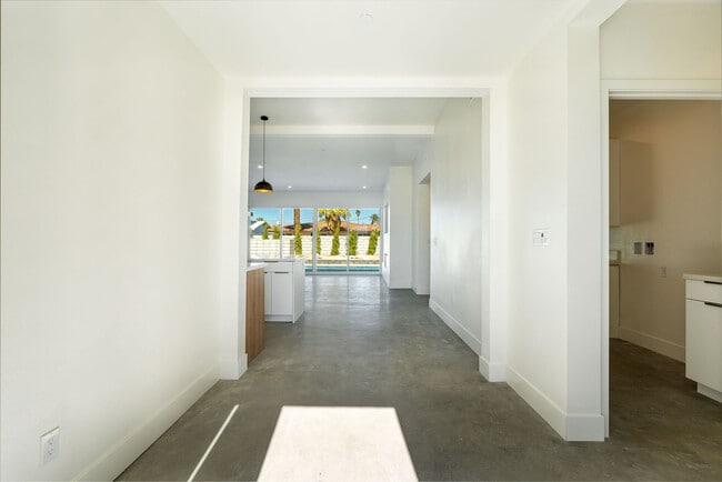 Photo - 416 Rosa Parks Rd