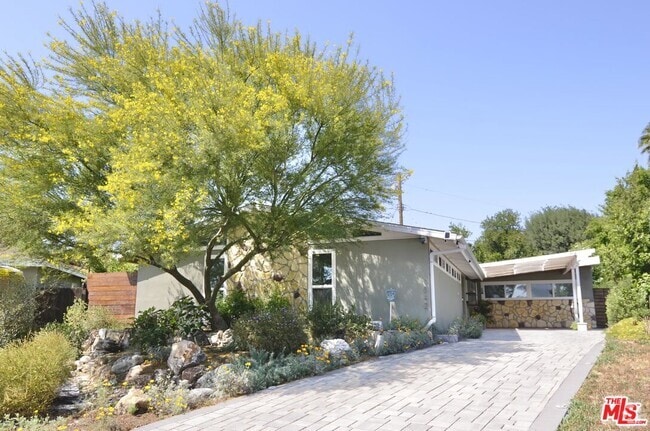 Building Photo - 9342 Debra Ave Rental