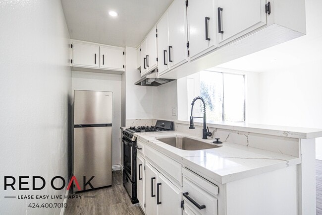 Photo - 10810 Sarah St Unit 4