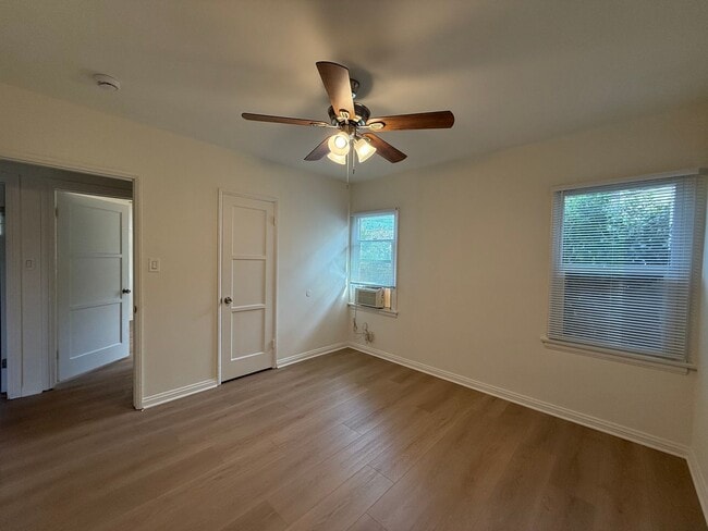 Photo - 321 - 1221-1223 West Ramona LLC Unit 2